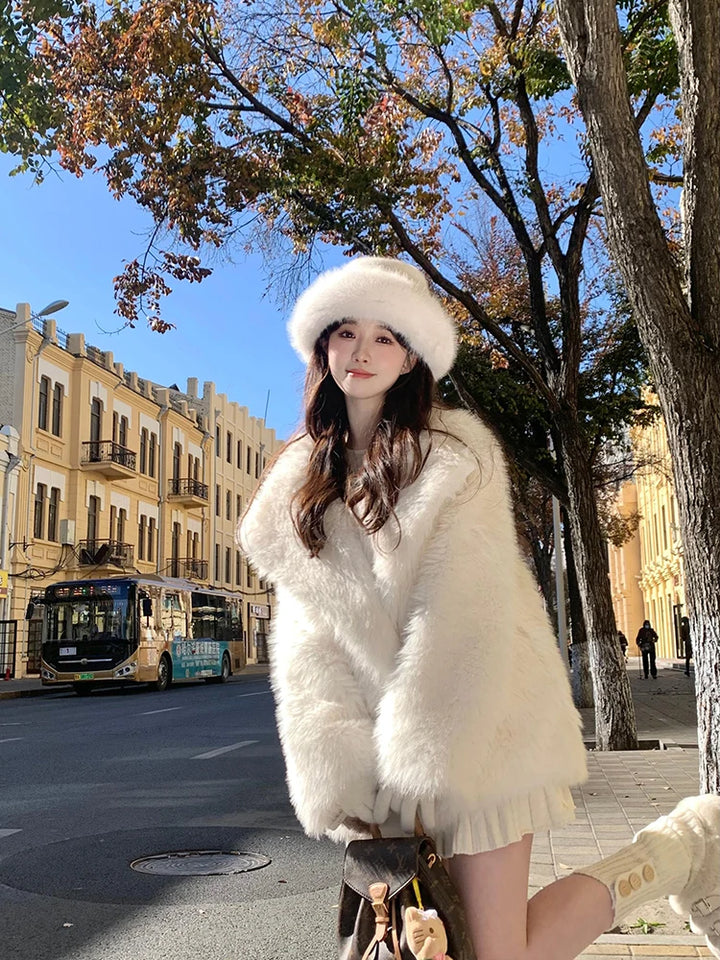 Lautaro Women’s Oversized Faux Fox Fur Coat – Luxury Thick Warm Fluffy Jacket with Pockets, Autumn Winter