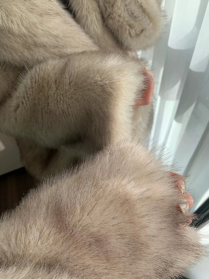 Lautaro Women’s Oversized Faux Fox Fur Coat – Luxury Thick Warm Fluffy Jacket with Pockets, Autumn Winter