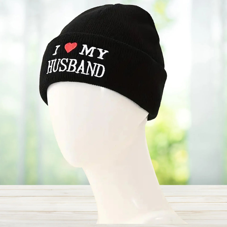 2PCS “I ❤️ My Wife / I ❤️ My Husband” Beanie Set – Couple Winter Hats